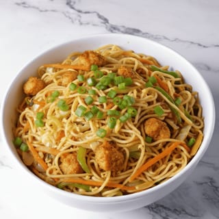 CHICKEN HAKKA NOODLES